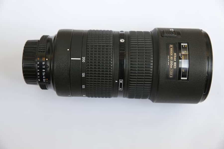 nikon 80 - 200 lens 9/10 condition 1