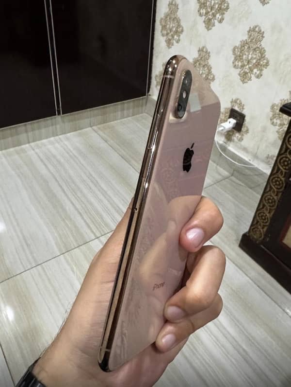 XS max 64 GB non pta 10/10 condition 2