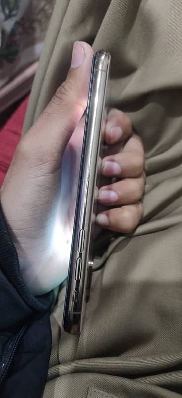 iphone Xs 256GB Non PTA 3