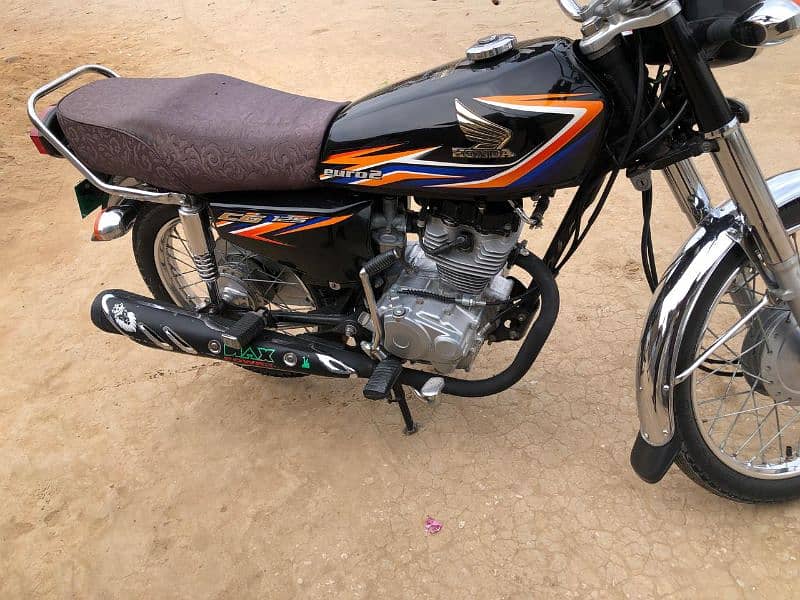 Honda 125 18 modle all Punjab number condition NEET clean shokiya hnda 3