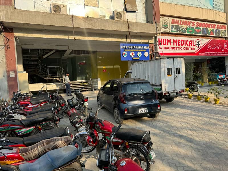 Prime Location 270 Sq Ft Commercial Shop for Sale in H-3 Block, Johar Town Phase 2 Lahore 5