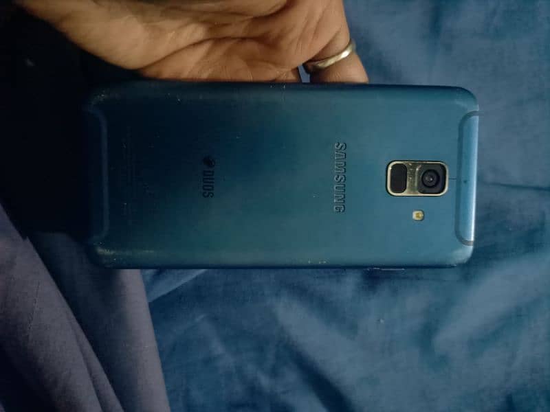 samsungs A 6 4 gb 64 gb back camra kharab ha 0