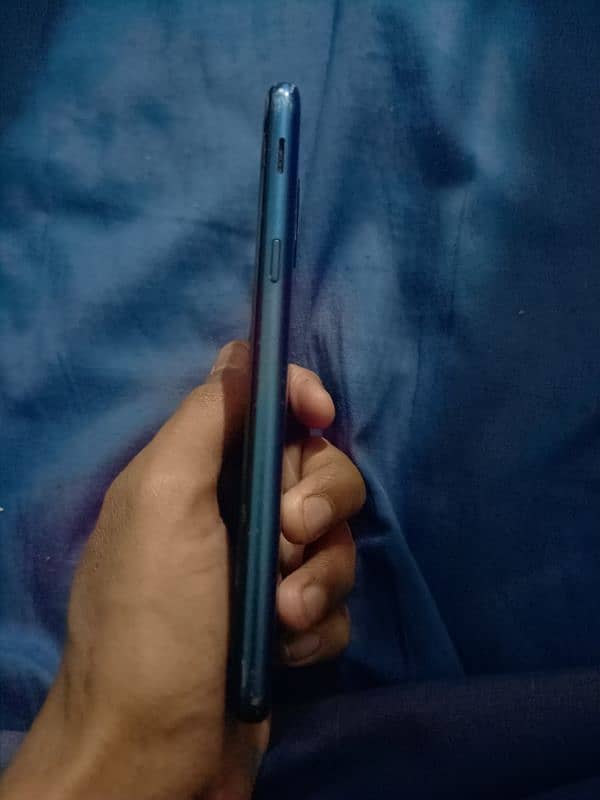 samsungs A 6 4 gb 64 gb back camra kharab ha 5