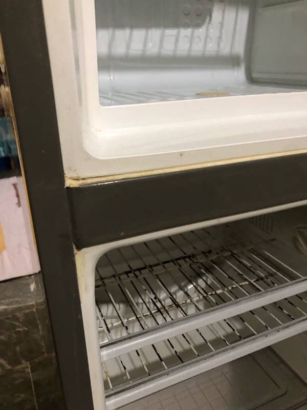 Dawlance inverter Refrigerator 3