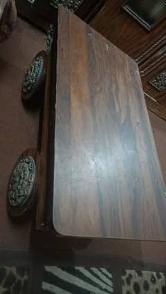 sofa divider table ale price mein hai