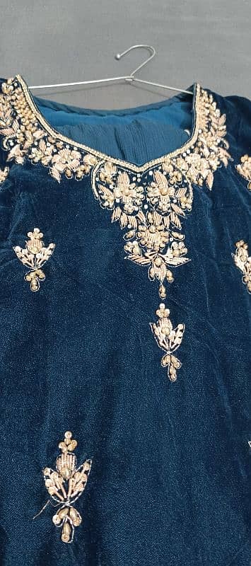 Velvet hand embroidered shalwar qameez dupatta 2