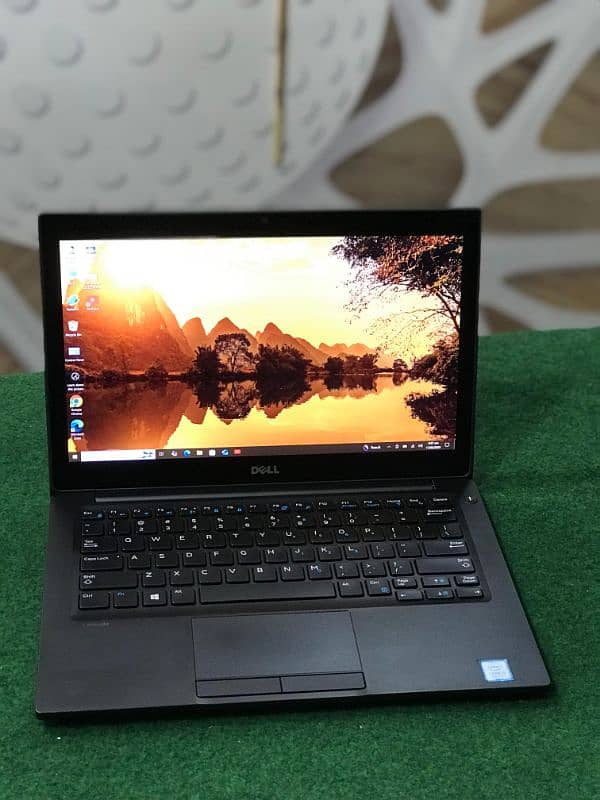 Dell latitude 7280 Core i5 7th gen 8gb ram 256gb SSD Touch laptop 4