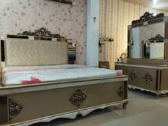 Classic Ornate King Size Bedroom Set