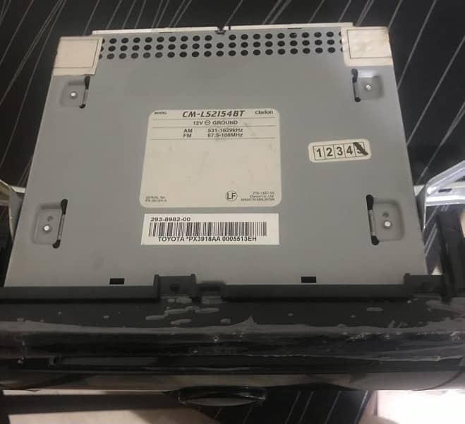 Clarion/Toyota original DVD player/panel 1