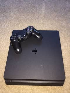 ps4 slim 500 gb used but so clean slightly negotiable with white box