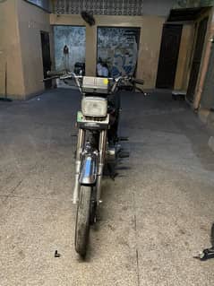 i sale my honda 125  black collour like new bio matric avalibal