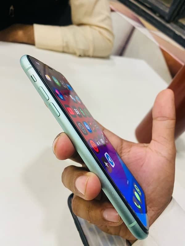 iphone 11 128Gb non PTA 2