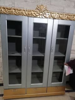 3 doors mirror cabinet