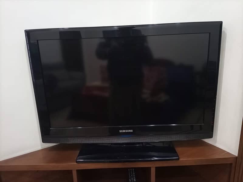 Samsung LCD 32 inch 1