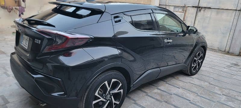 Toyota C-HR 2021 13