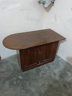 istri table for sale