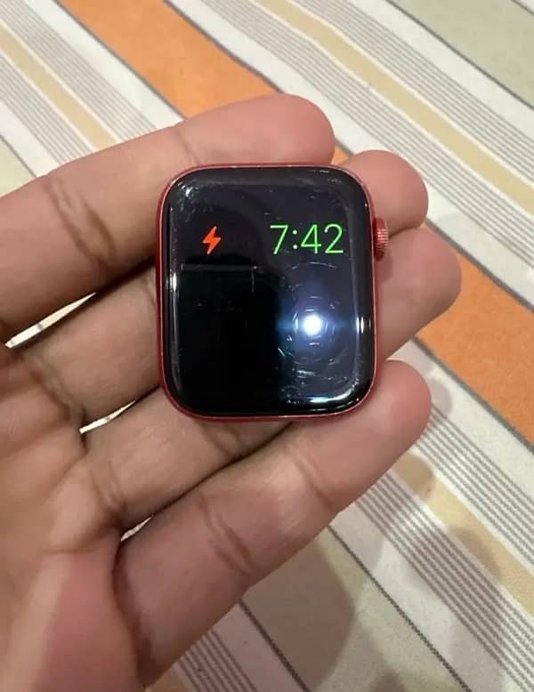 Apple Watch Series 6 iCloud locked 1