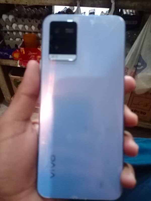 vivo y33s condition 10 by 9 0