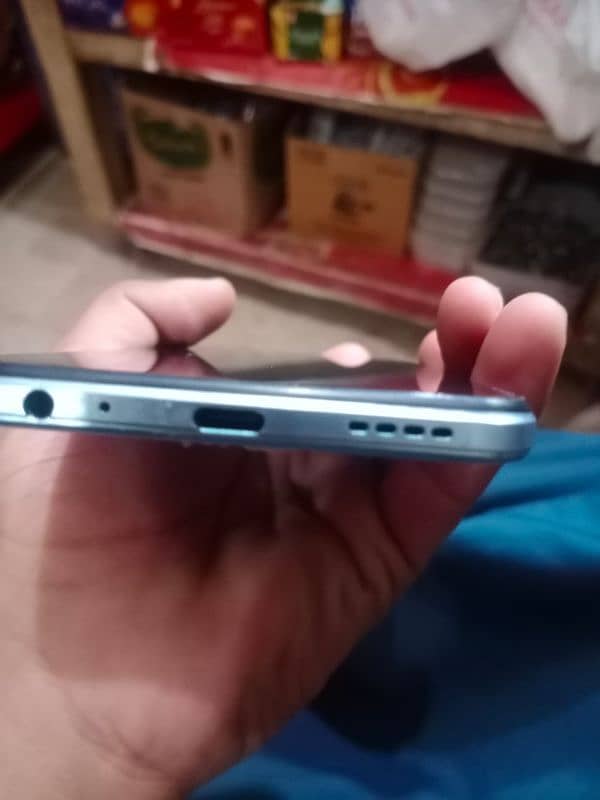 vivo y33s condition 10 by 9 2