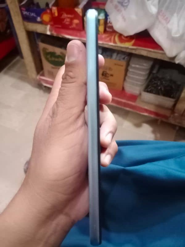 vivo y33s condition 10 by 9 3