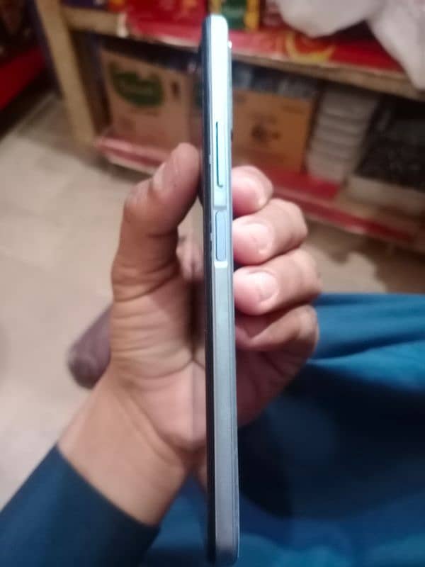 vivo y33s condition 10 by 9 4