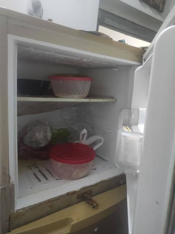 Pel refrigerator for Sale urgent need 1