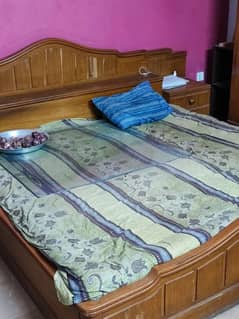 Used king size bed with matress and two corners