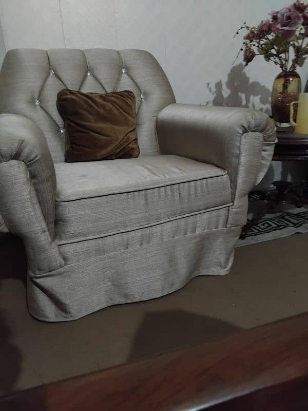 sofa set is available for sale 3