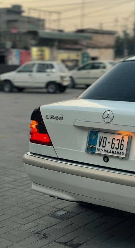 Mercedes C Class 1999 3