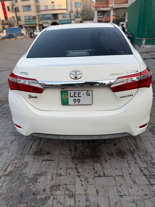 Toyota Altis Grande 2014 1