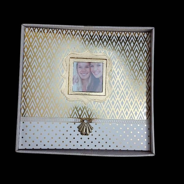 square shaped photo album 0