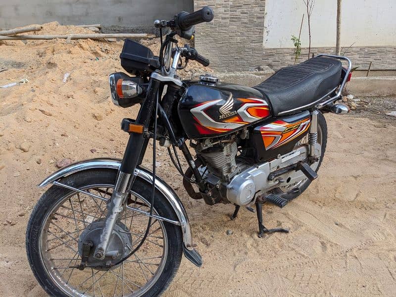 Honda CG 125 Karachi number 7