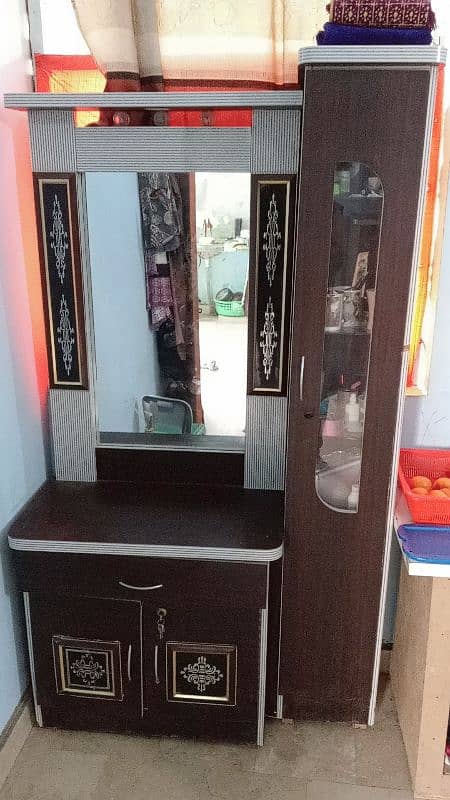 Furniture Urgent Sale Divider/Bed/Dressing/Wardrobe 0