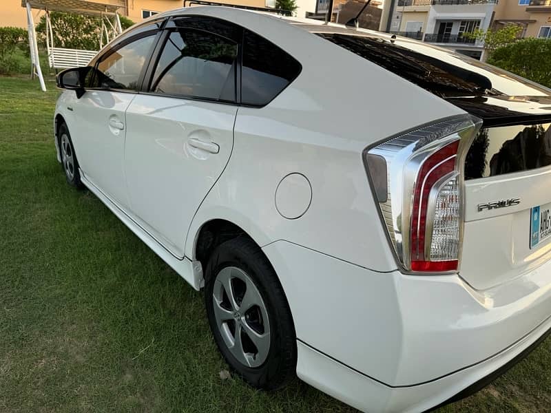 Toyota Prius hybrid 2014 model 7