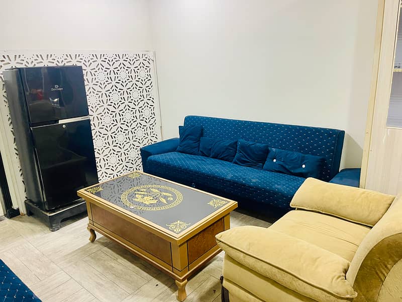 Luxury 2bed Furnished Flat in bahria town for Daily & Monthly basis 8