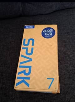 tecno spark7   4/64  6000mh battery ha lush condition with box. .