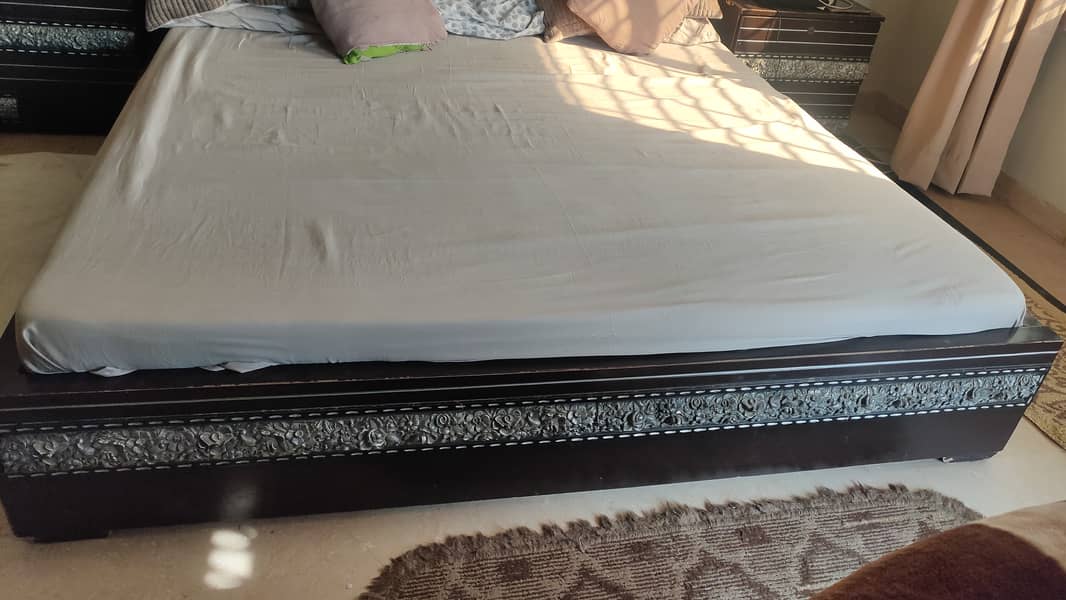 King size bed with side tables 1