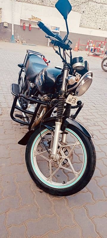 Suzuki GS-150 0