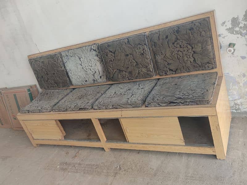 sasta sofa sale urgently 0