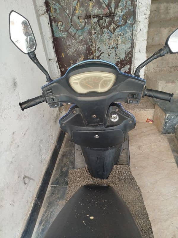 scooty for sale 4