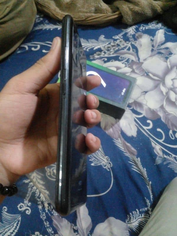 infinix hot 9 3 32 with box and charger 5000 mah battery 4