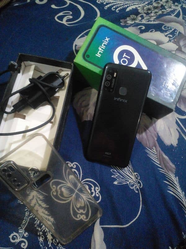 infinix hot 9 3 32 with box and charger 5000 mah battery 6