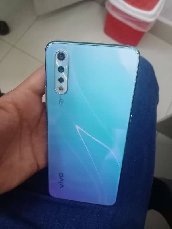 VIVO S1 2