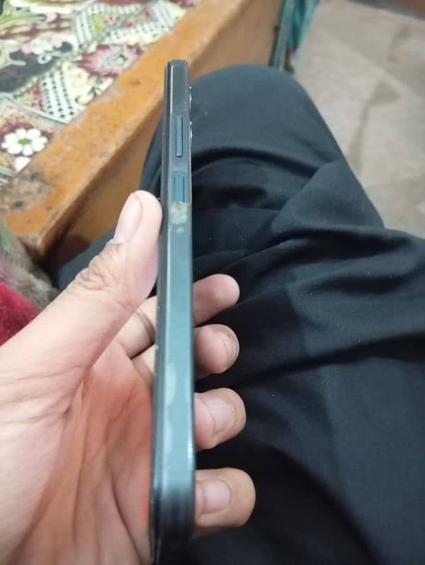 vivo y 16 all ok box charger available ha or no open no repair 4