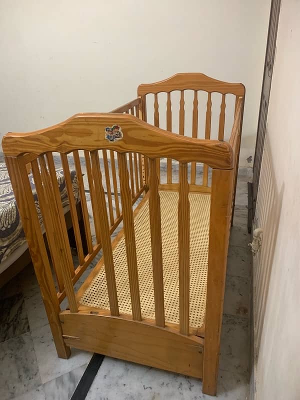 Kids bed for sale 0