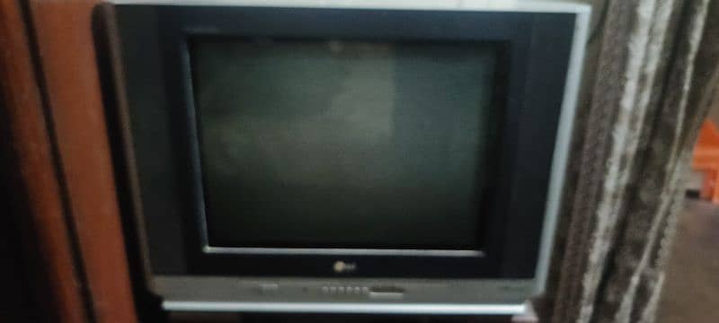 LG tv for sell 21 inches 0