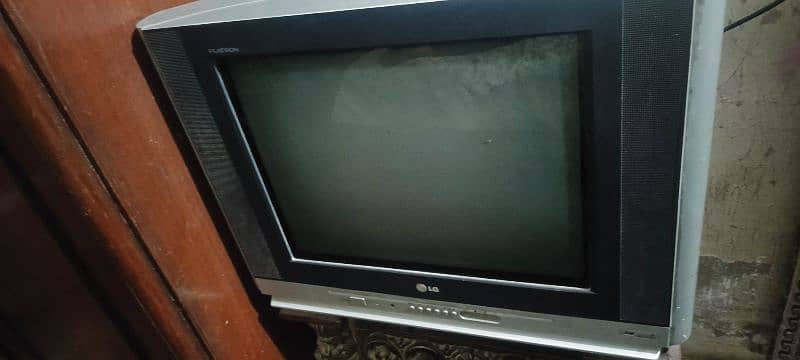 LG tv for sell 21 inches 4