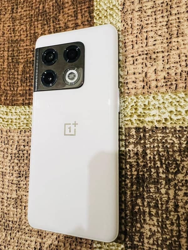 One Plus 10 Pro 5G Extreme Panda White 3