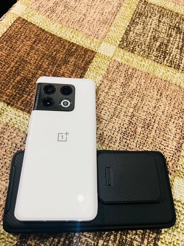 One Plus 10 Pro 5G Extreme Panda White 4