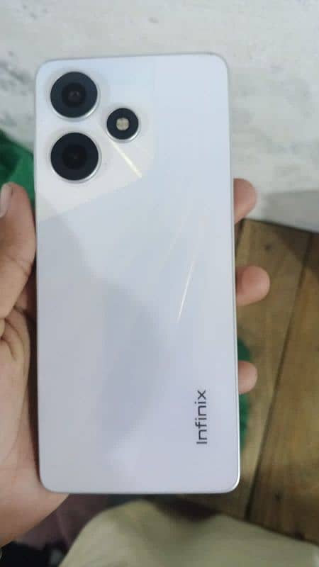 infinix hot 30 all okay only mobile and charger 0